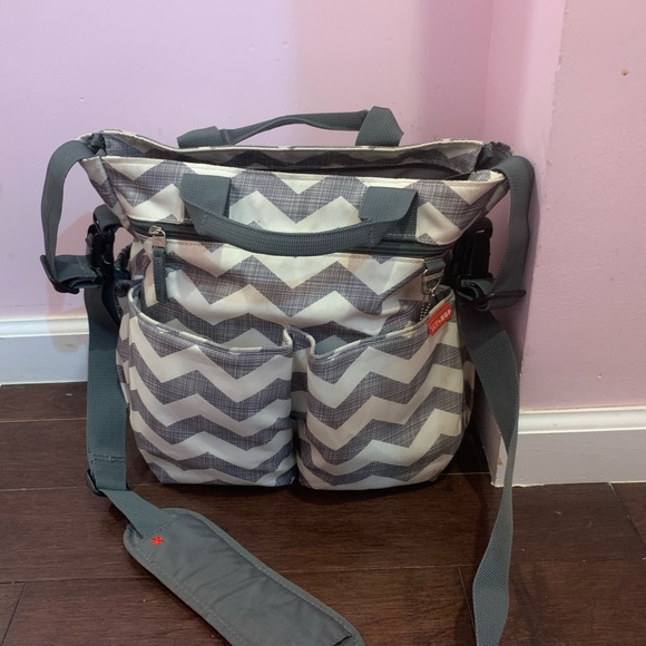 Skip Hop Diaper Bag - Picture 1 of 4